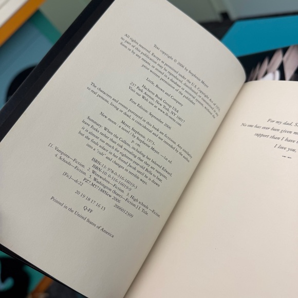 Twilight Saga Book Set Stephenie Meyer 4 Books Bella Team Edward Jacob Novel - Picture 8 of 12